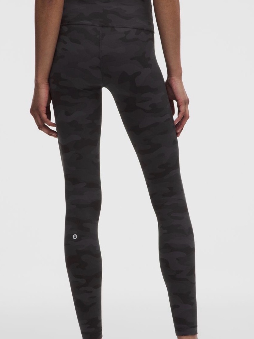 Lulu Lemon Wunder Train High-Rise Tight 28" in Black Camo